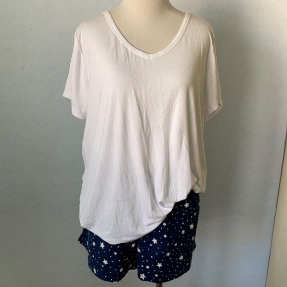 Colsie Other - Colsie Star Pajama Shorts & Justify Pajama Tee